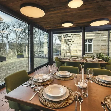 Capek בית הארחה Branžež